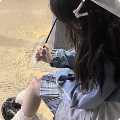 被炉、蜜桔和小猫